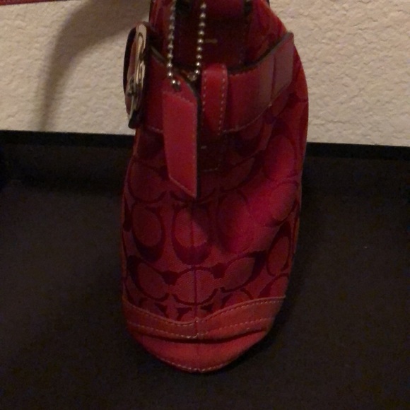 Coach purse medium size in red - Picture 4 of 8